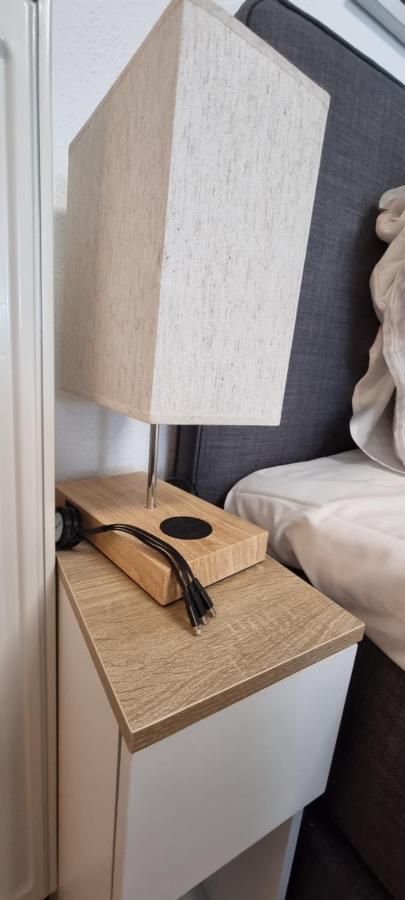 Federnest - Luxus-Studio - Kingsize Boxspringbett - Home-Office Mit Monitor Und Drucker - 11 Min Hbf Duisburgo Exterior foto